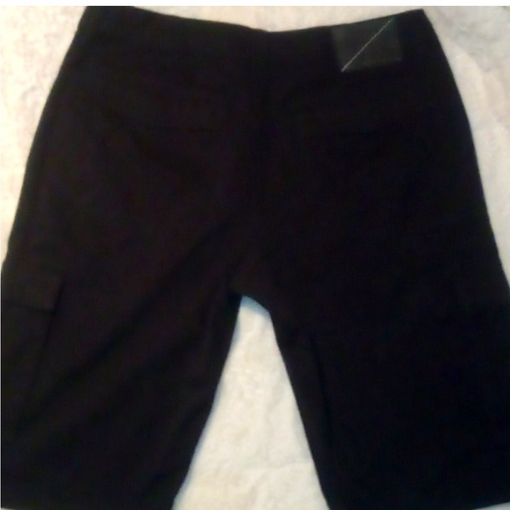 Men's Sean John Black Cargo Shorts. Size 34